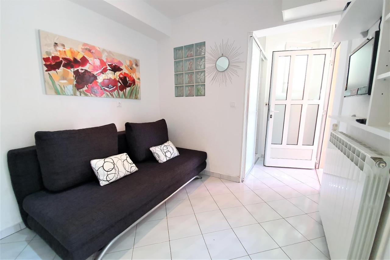 חוואר Apartments Roso - Zf Hvar מראה חיצוני תמונה