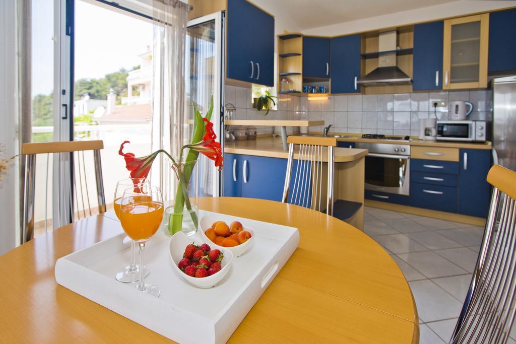 חוואר Apartments Roso - Zf Hvar מראה חיצוני תמונה
