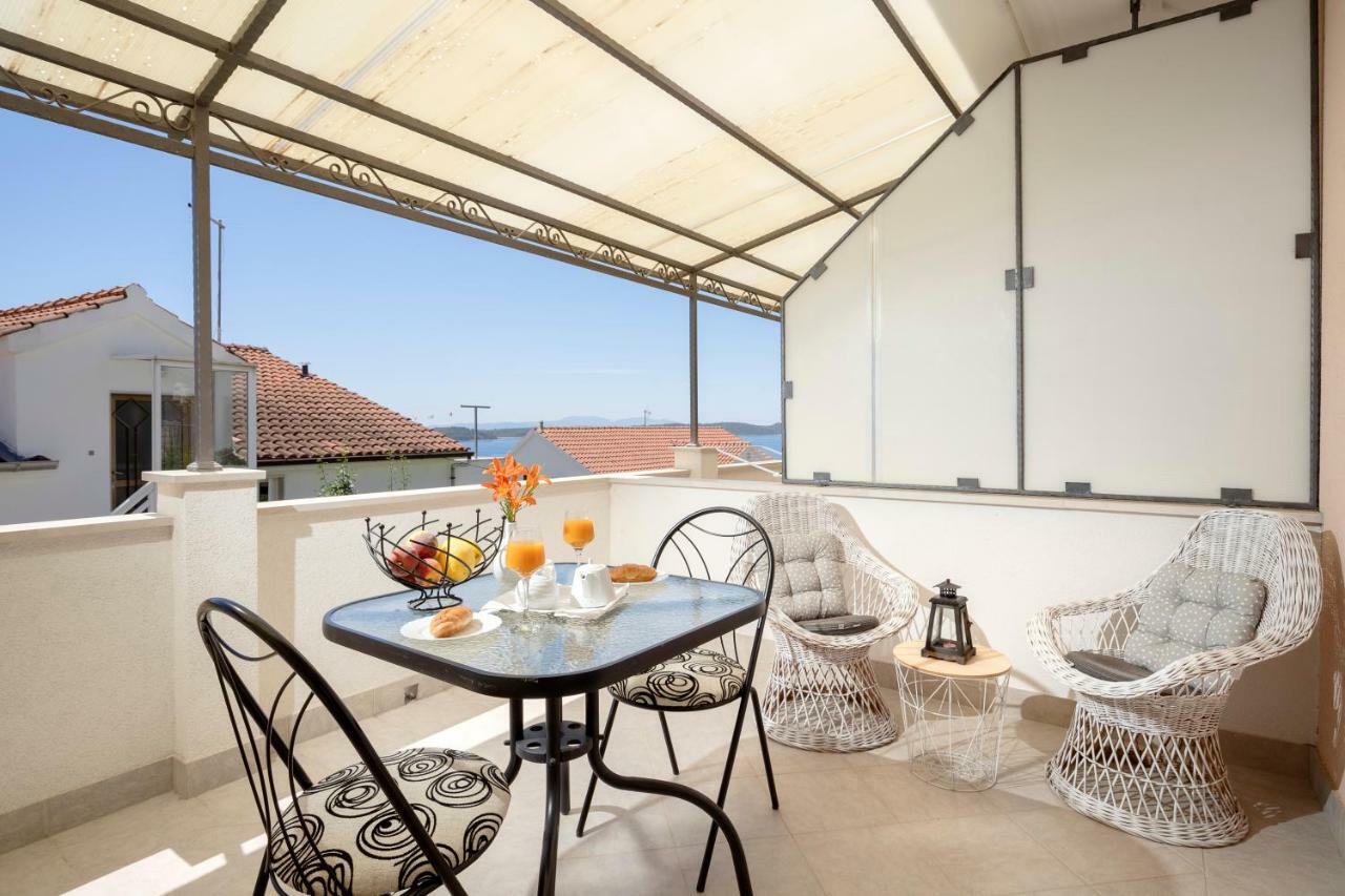 חוואר Apartments Roso - Zf Hvar מראה חיצוני תמונה