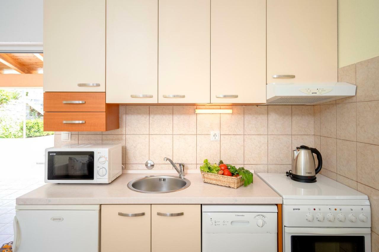 חוואר Apartments Roso - Zf Hvar מראה חיצוני תמונה