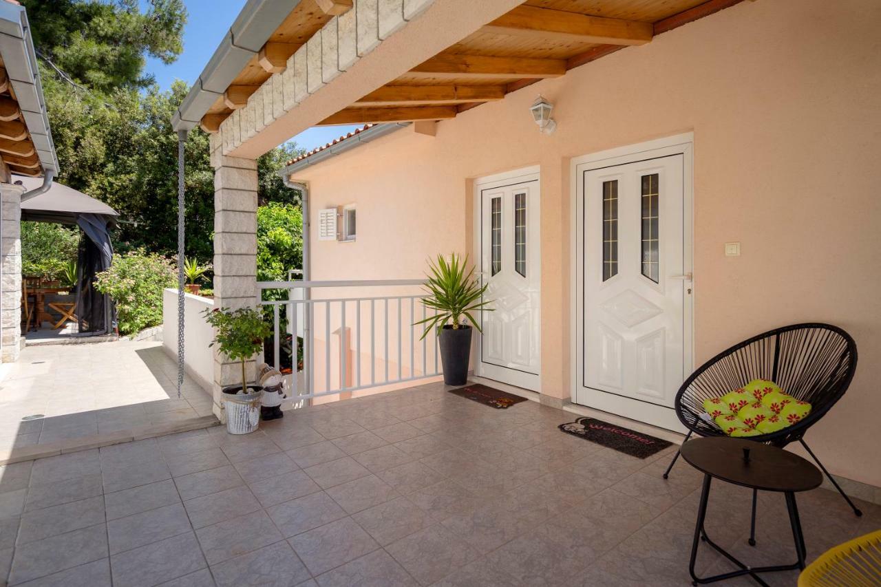 חוואר Apartments Roso - Zf Hvar מראה חיצוני תמונה