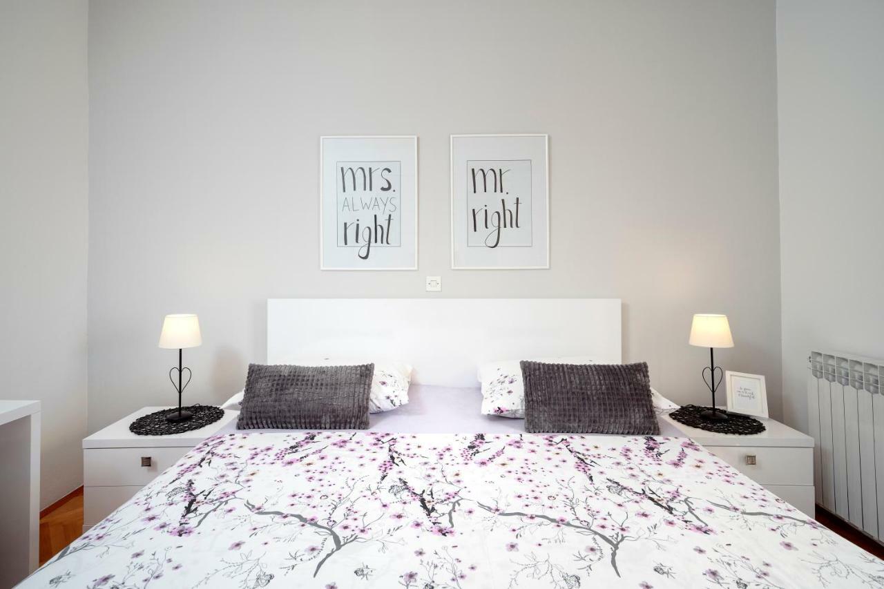 חוואר Apartments Roso - Zf Hvar מראה חיצוני תמונה